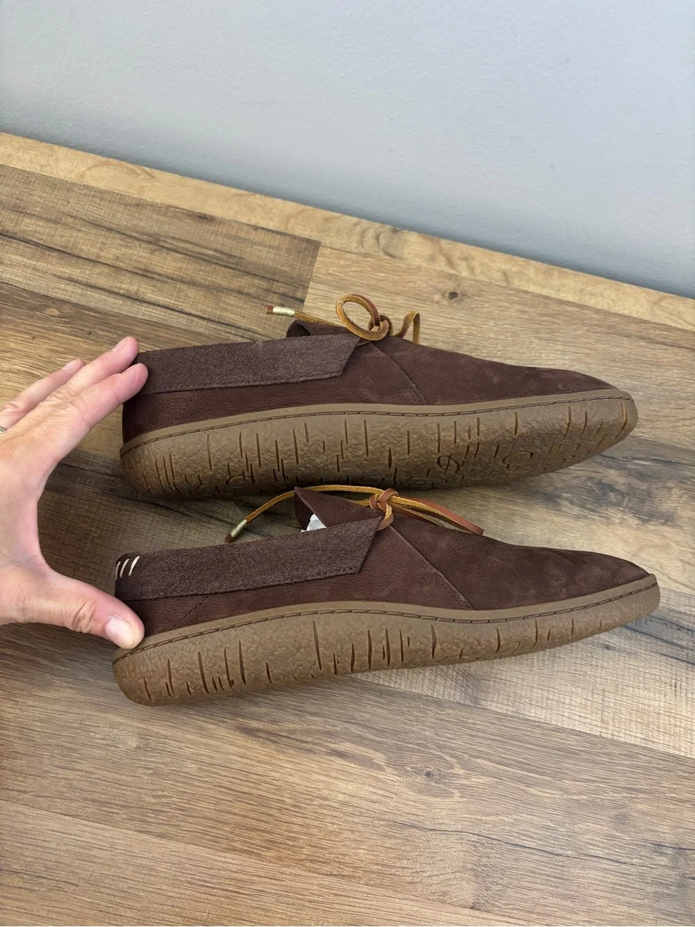 Manitobah Mukluks Modern Moccasins Nubuck Leather Brown Men’s NEW